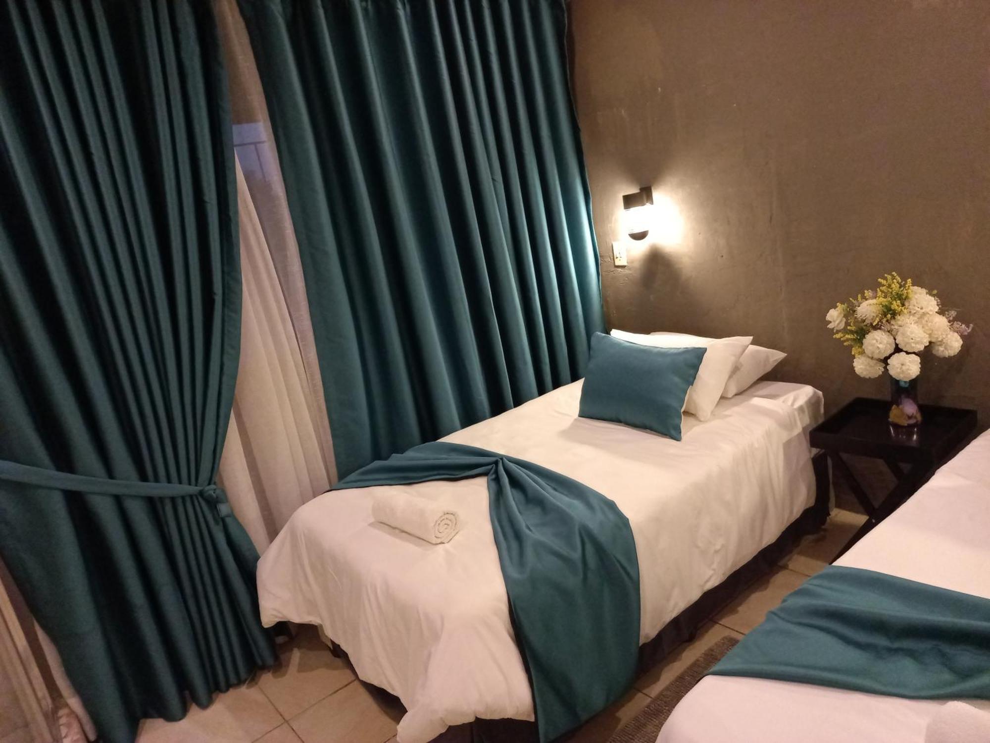 Angelmalatji Guesthouse Graskop Ngoại thất bức ảnh